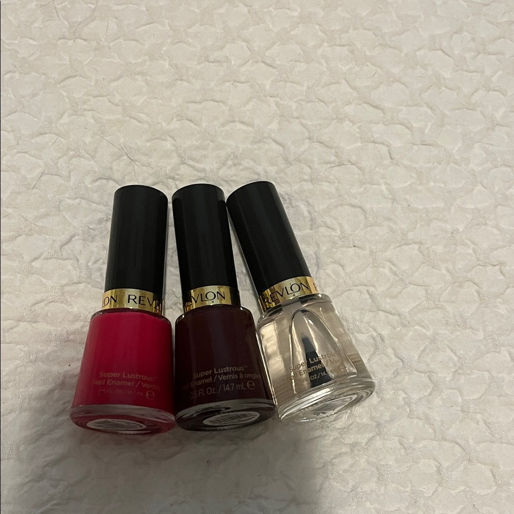 NWT Revlon Lustrous Nail Polish Vixen Cherries on the Snow Clear